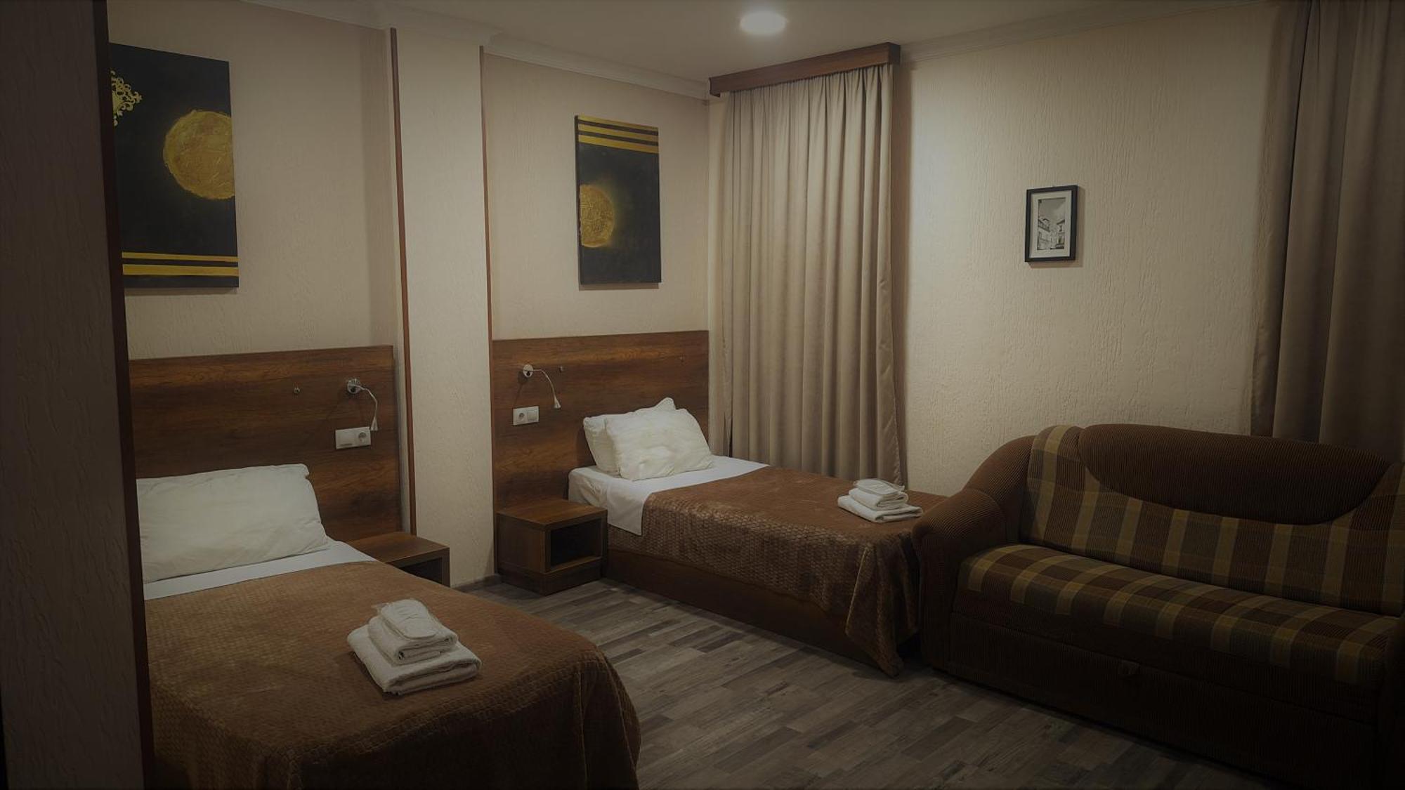 Hotel Georgian クタイシ エクステリア 写真