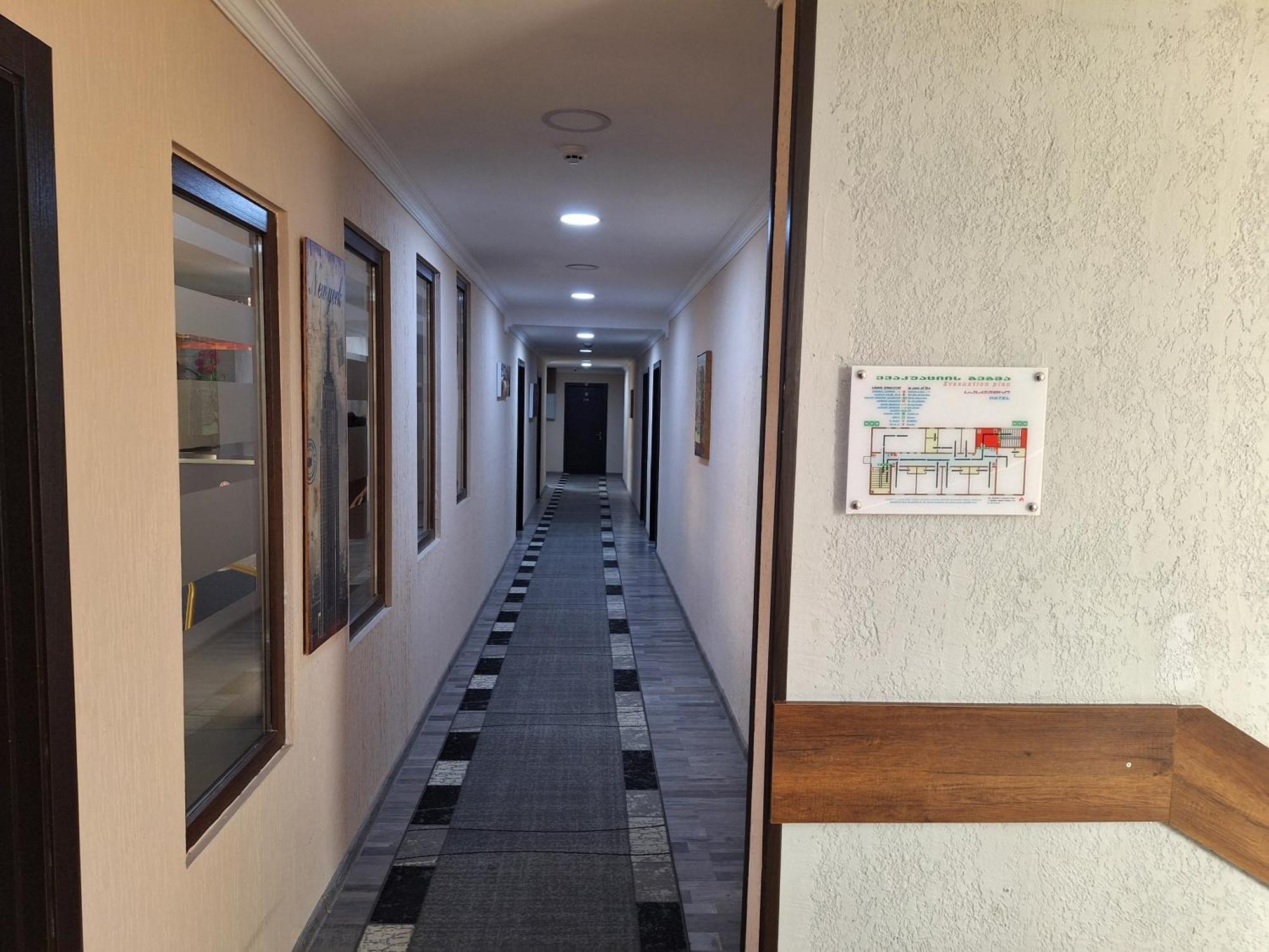 Hotel Georgian クタイシ エクステリア 写真