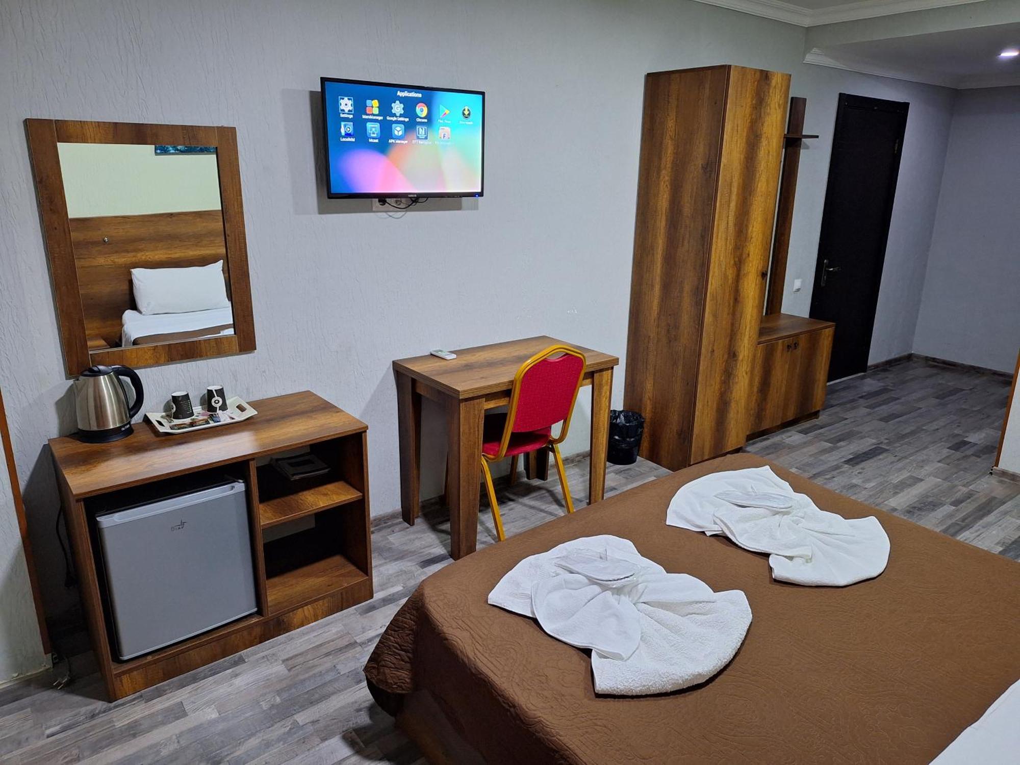 Hotel Georgian クタイシ エクステリア 写真