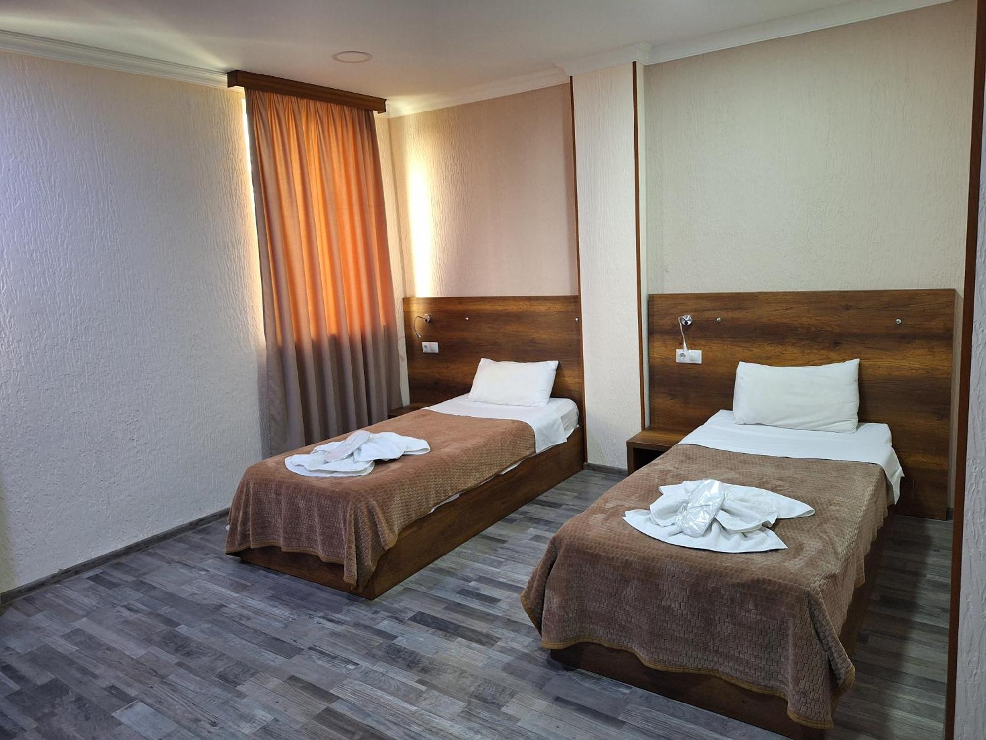 Hotel Georgian クタイシ エクステリア 写真